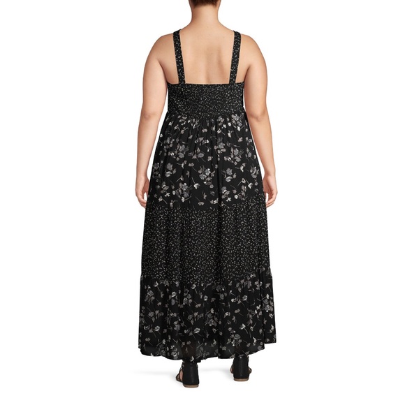 TERRA & SKY Women's Plus Twin Printed Tiered Maxi Dress
Size XXL (20W-22W) - Picture 10 of 10